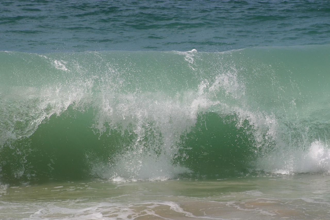 Wave, breaking, water — hi