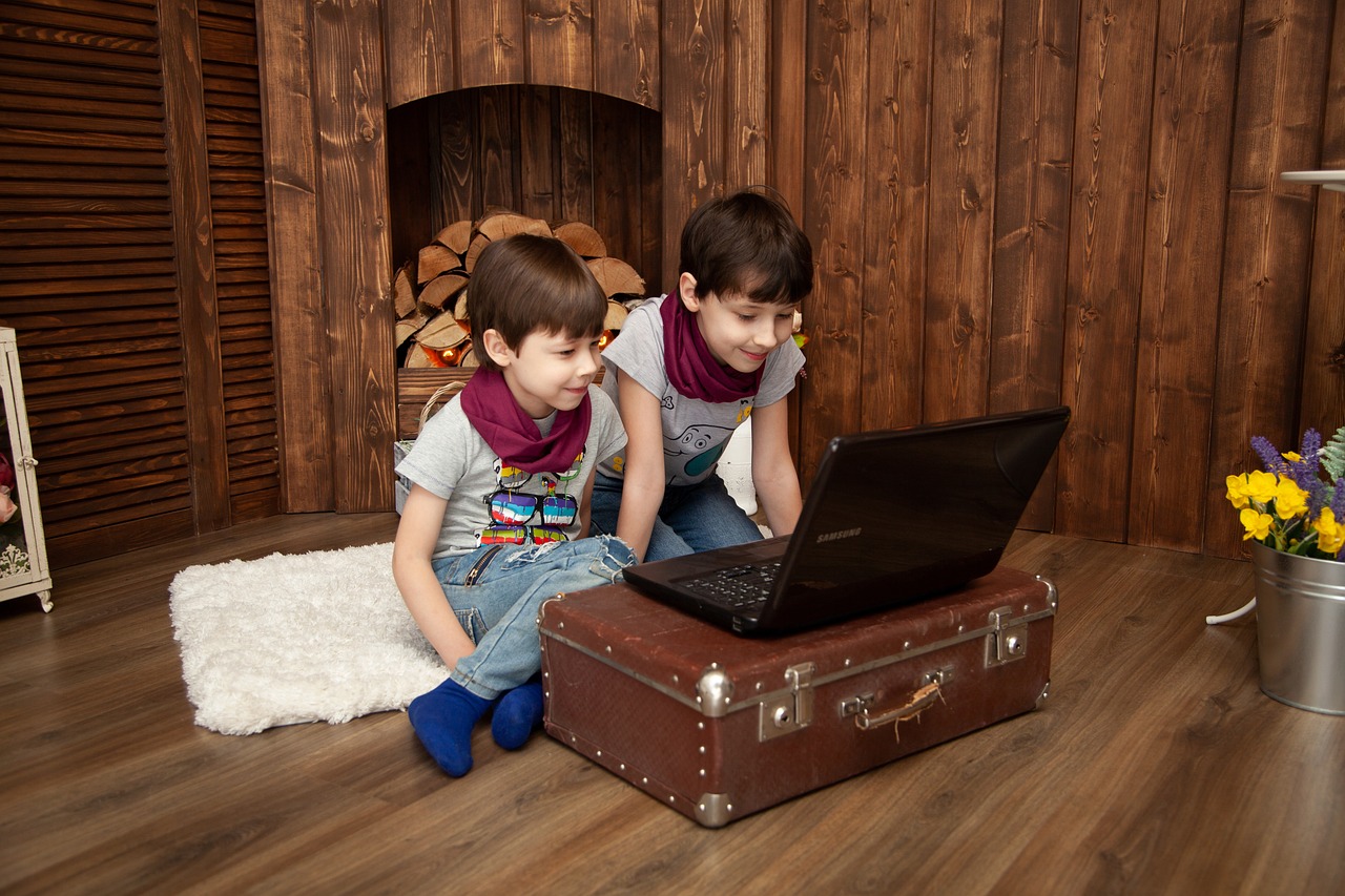 Kids, entertainment, notebook — How a Safe Toto Site Enhances Your Gaming Experience
